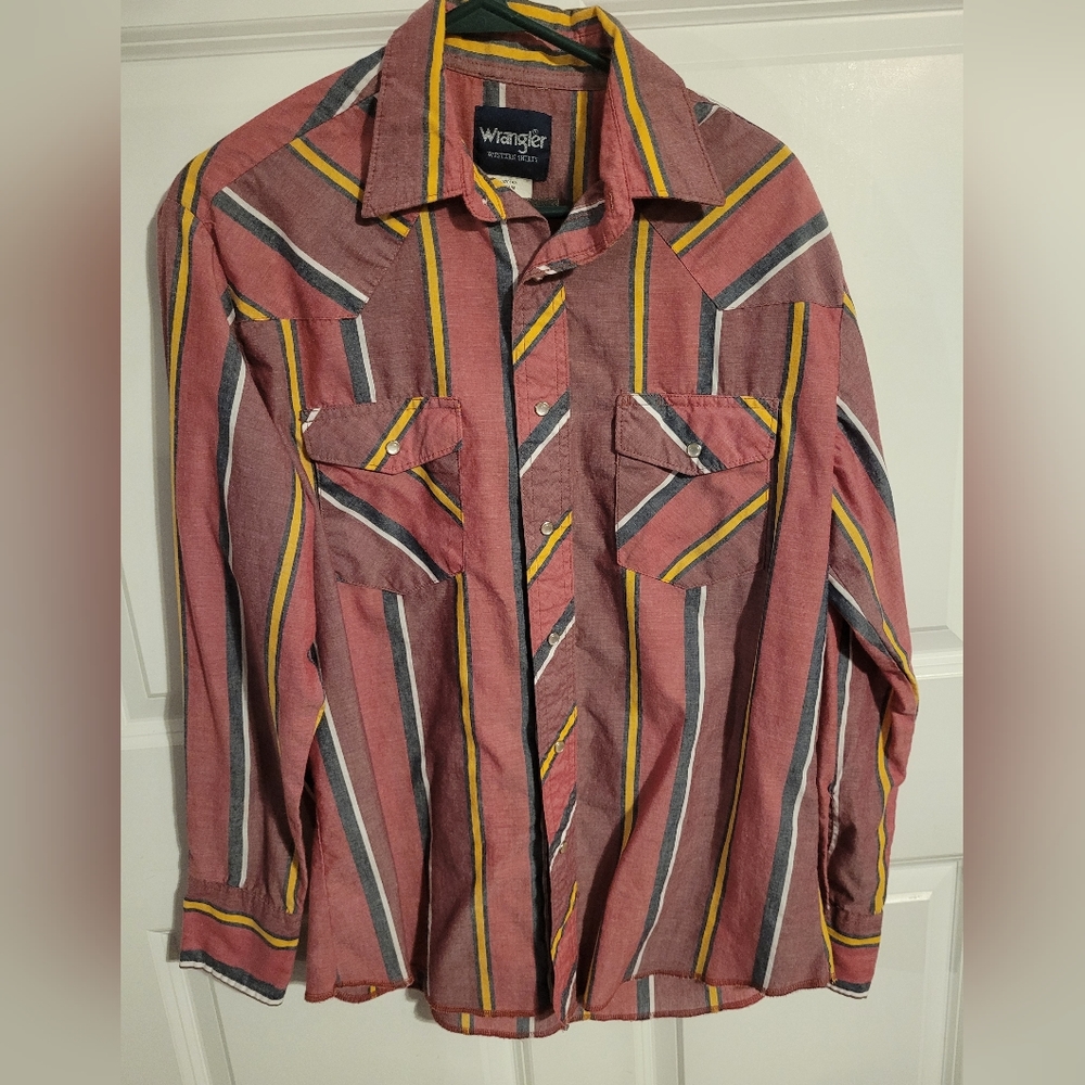 Retro Wrangler pearl snap Medium shirt